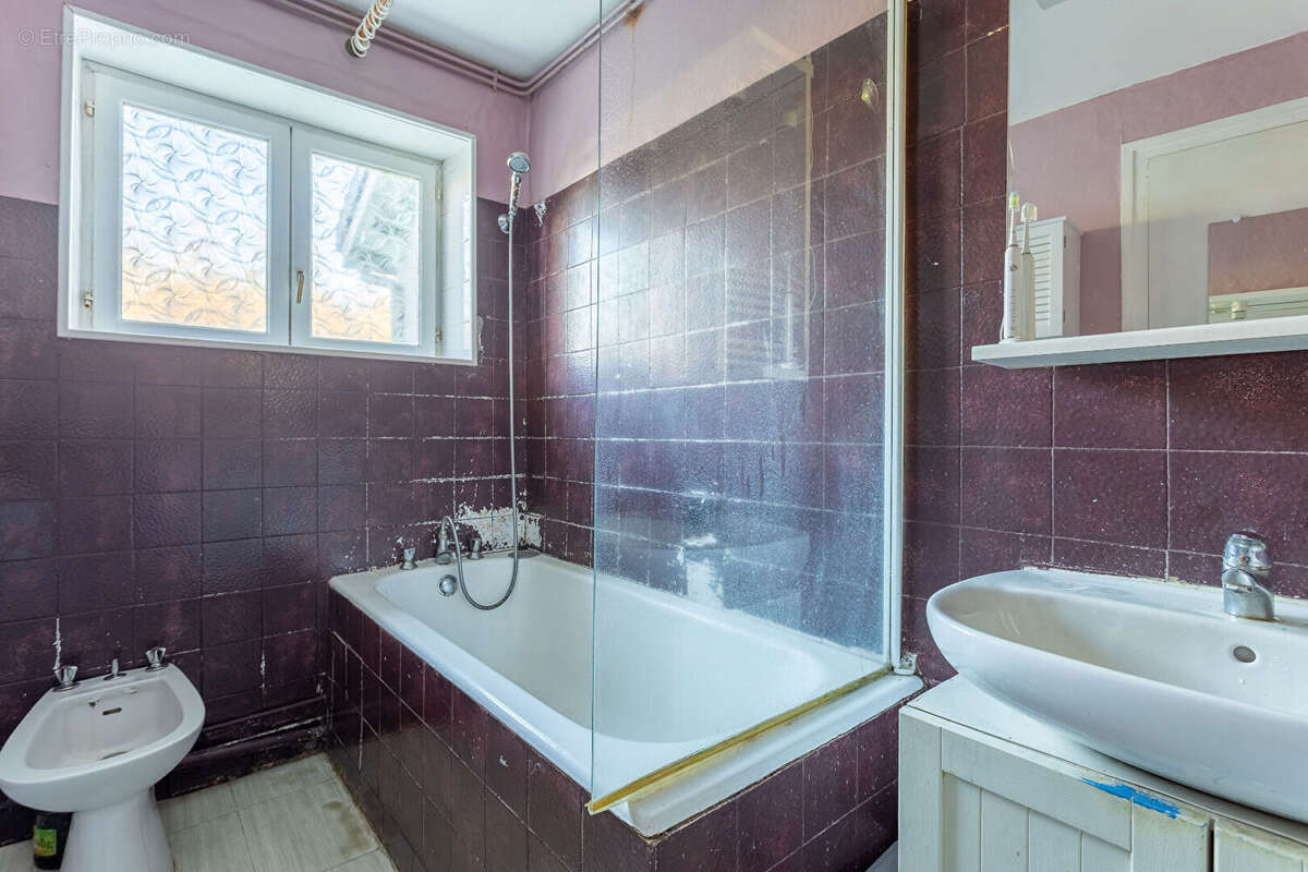 Maison à LAPEYROUSE