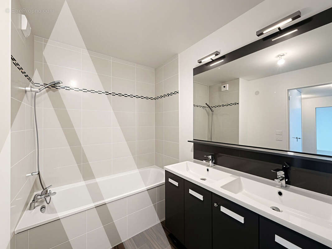 Appartement à SAINT-SEBASTIEN-SUR-LOIRE