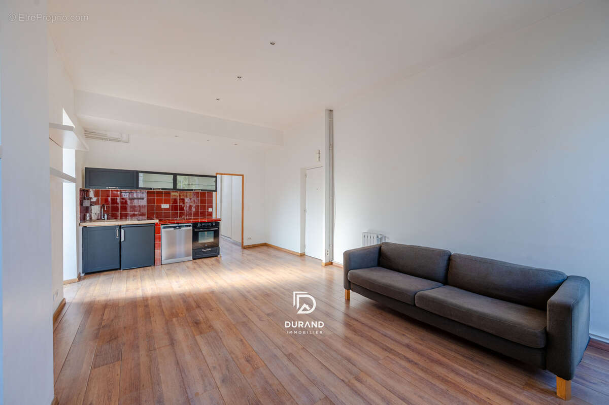 Appartement à MARSEILLE-7E