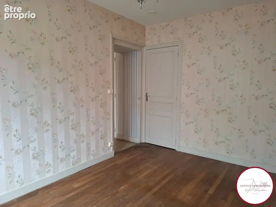 Maison de plain-pied Ainay Le Chateau 03 - photo 13