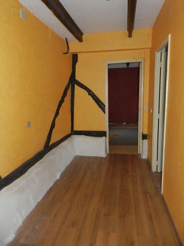 Maison à SAINT-PIERRE-SUR-DIVES