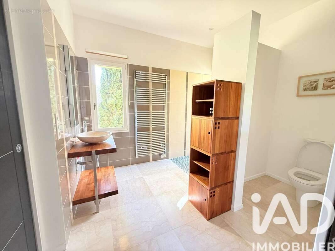 Maison 300 m² à Saint-Martial-D'artenset  - photo 8