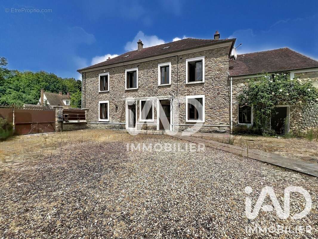 Maison 150 m² à Liverdy-En-Brie  - photo 2
