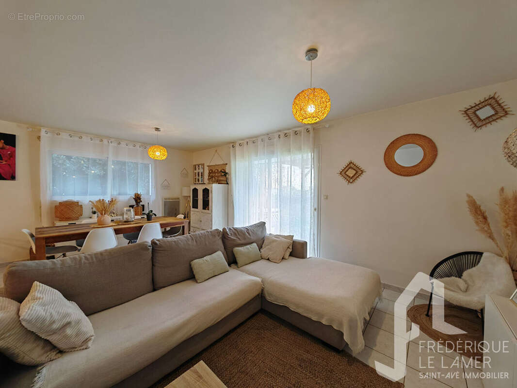Maison à SAINT-AVE