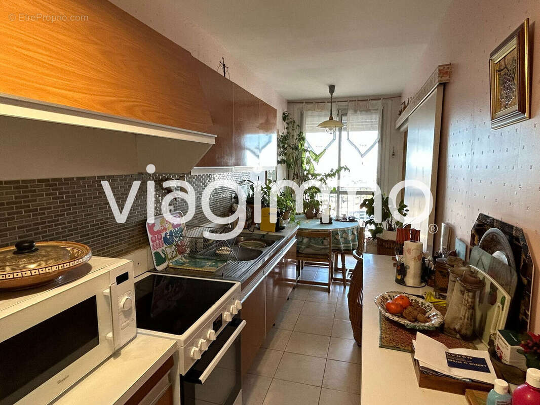 Appartement à MARSEILLE-9E