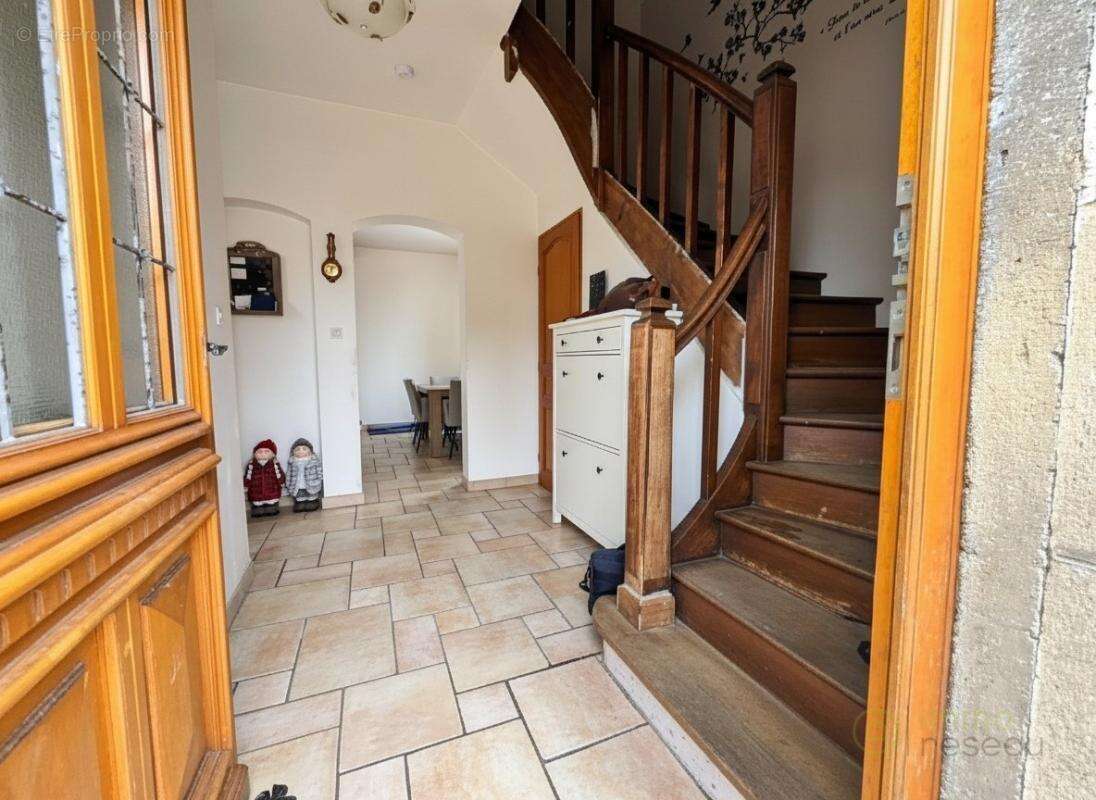Maison 80 m² à Bailly  - photo 2