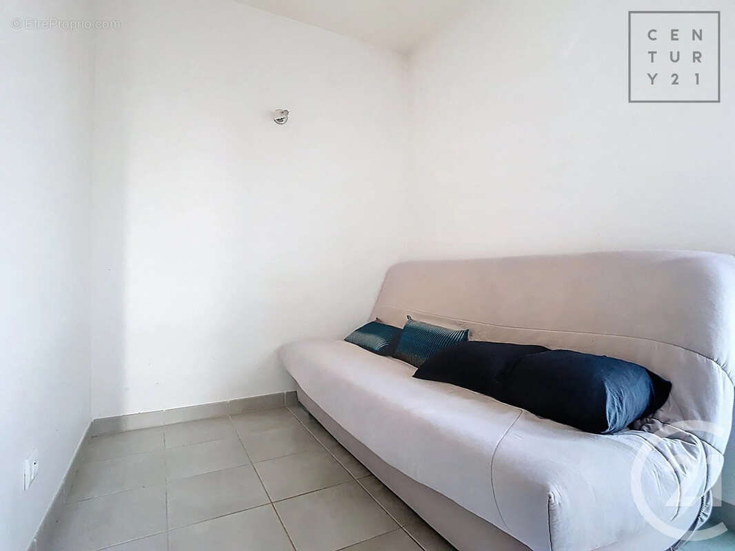 Appartement à SAINT-JULIEN-LES-VILLAS