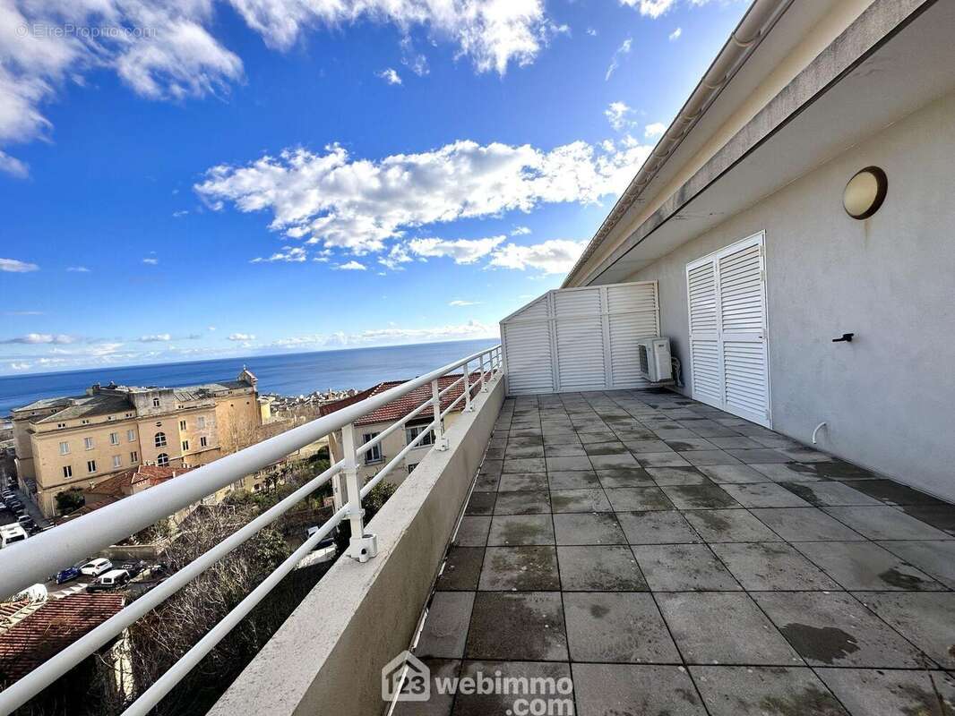 Les 2 terrasses totalisent 80 m2 d&#039;extérieur - Appartement à SAN-MARTINO-DI-LOTA