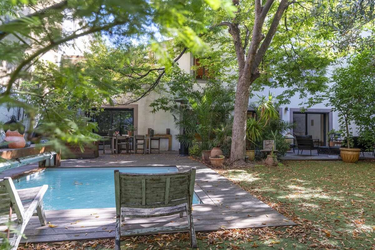 Appartement à MARSEILLE-8E