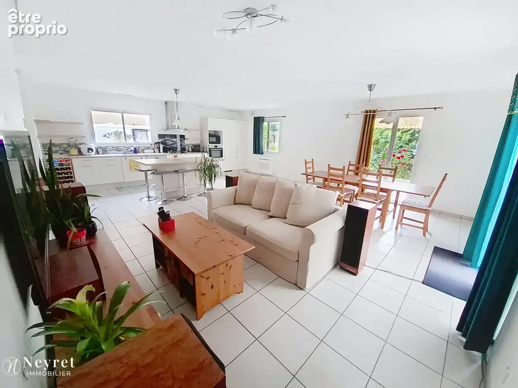 A ne pas rater ! Secteur Saint Ignace, Maison de plain pied de 105,85 m2, 3 chambres sur 600 m2 clos et arboré - photo 2