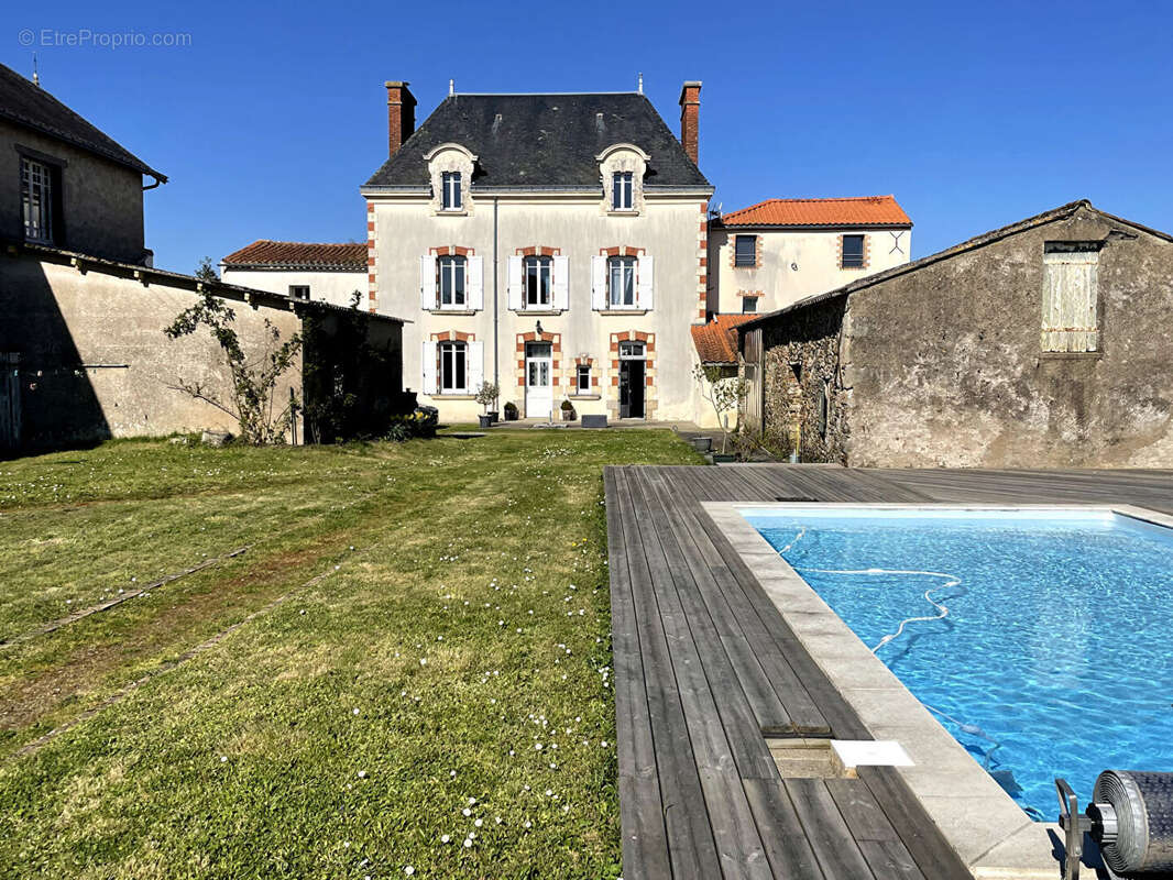 Maison à LA LIMOUZINIERE