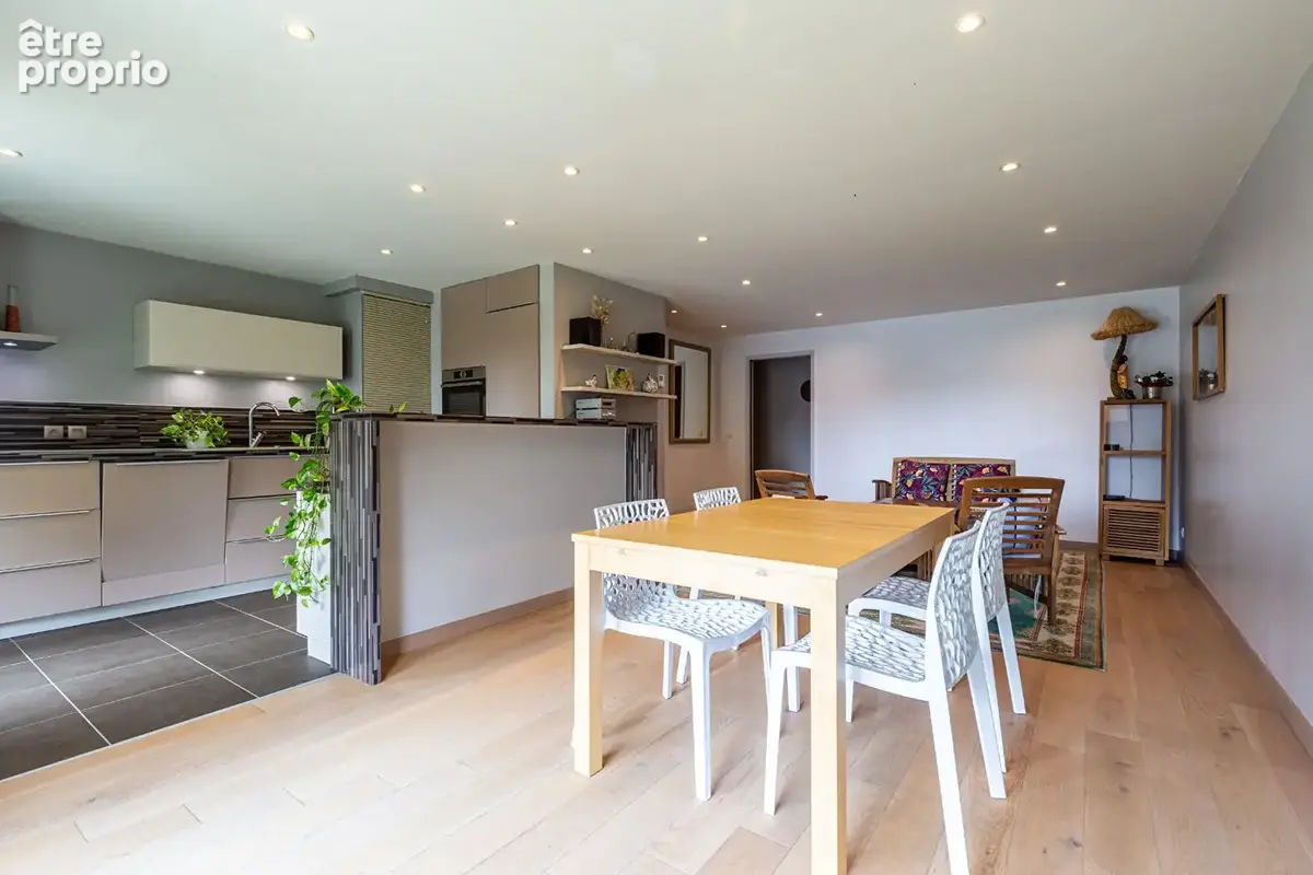 Laforet immobilier - exclusivite - "ficus" - annecy - appartement 4 pieces - 90,36m2 - terrasse - cave - place de stationnement  - photo 3