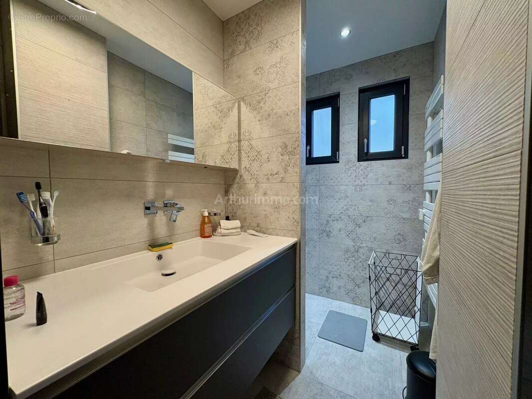 Maison à MONTBONNOT-SAINT-MARTIN