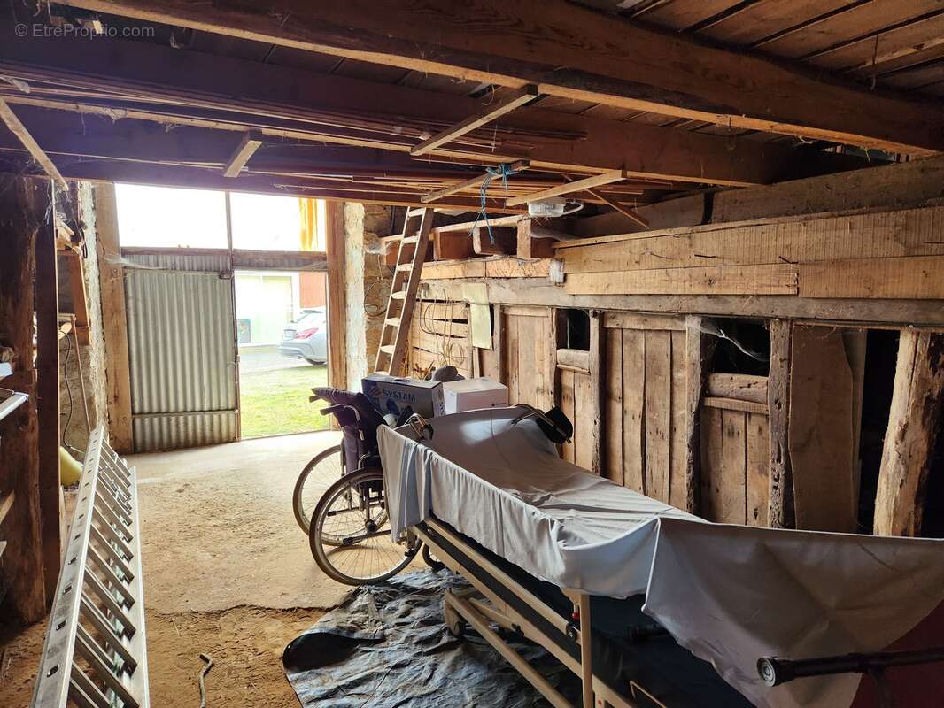 Maison à BUSSIERE-GALANT