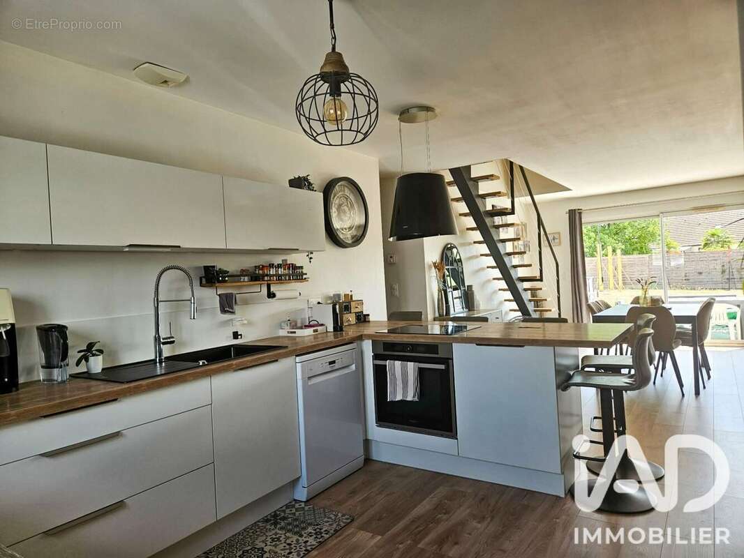 Maison 126 m² à Marolles-Sur-Seine  - photo 2