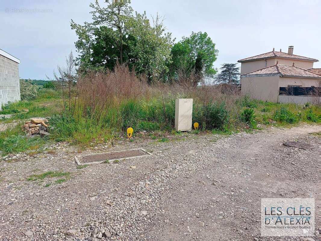 Terrain à SAINT-CLAIR-DU-RHONE