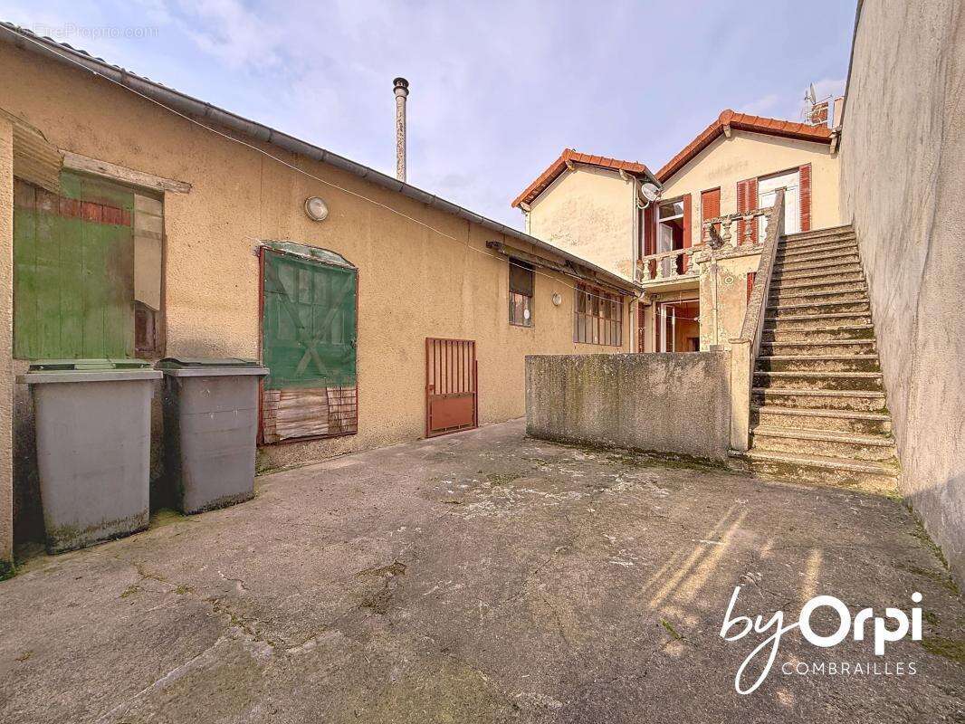 Maison à SAINT-ELOY-LES-MINES