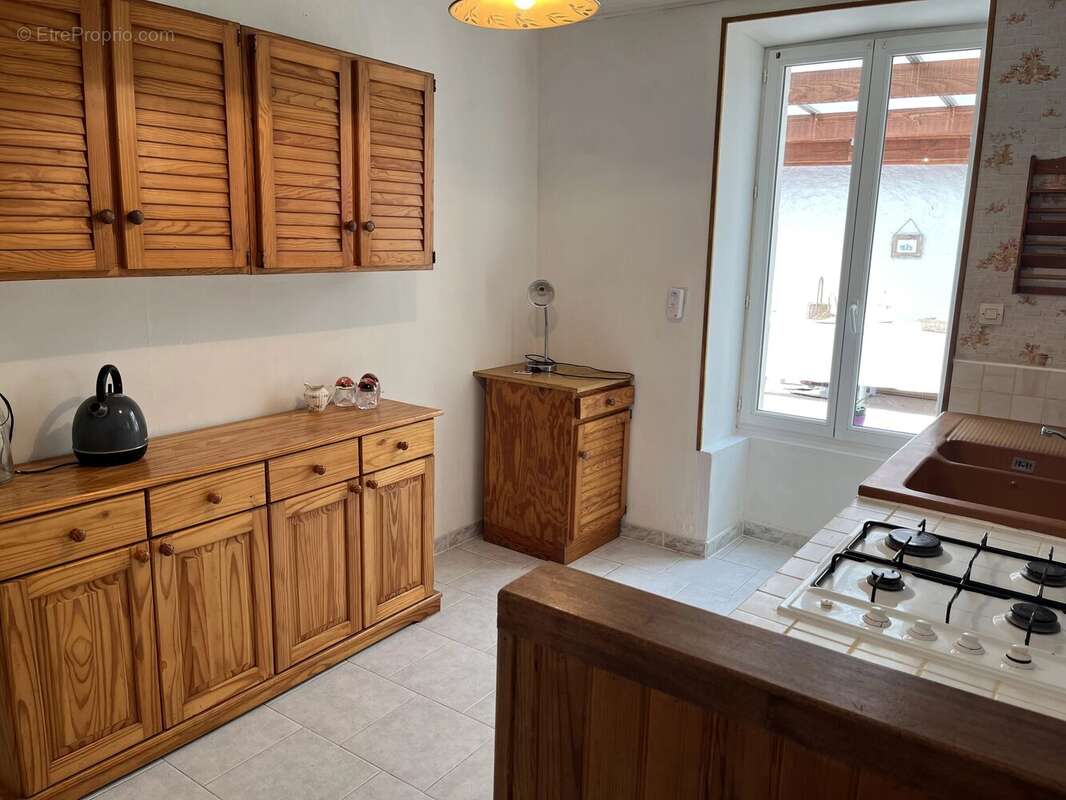 Maison atypique dans un hameau au calme proche de commodités - photo 4