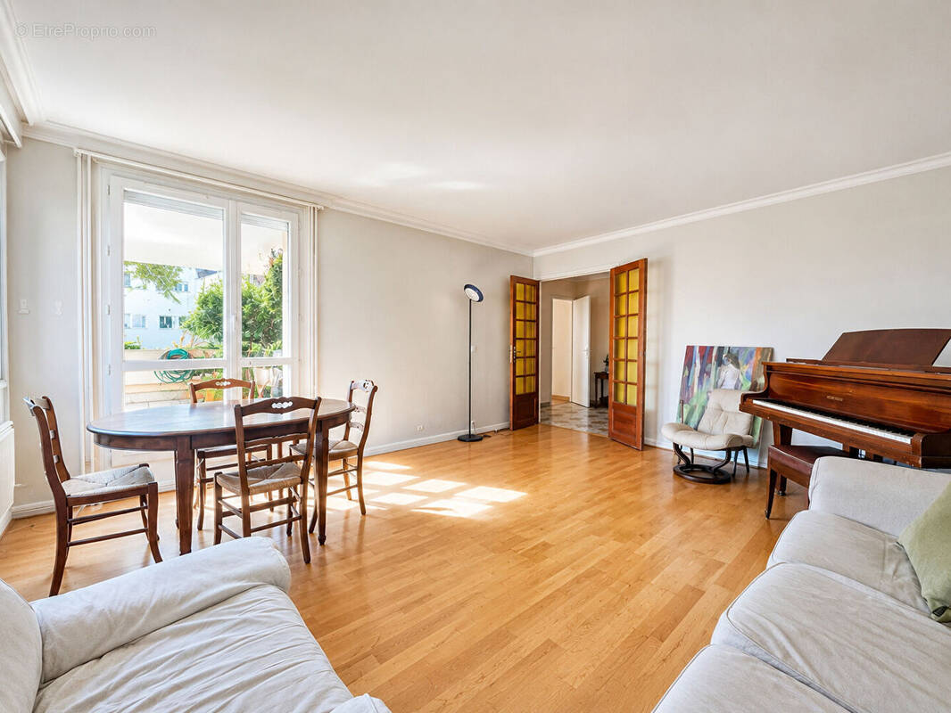 Appartement à FONTENAY-SOUS-BOIS