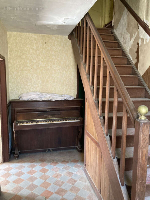 Maison à FRANGY-EN-BRESSE