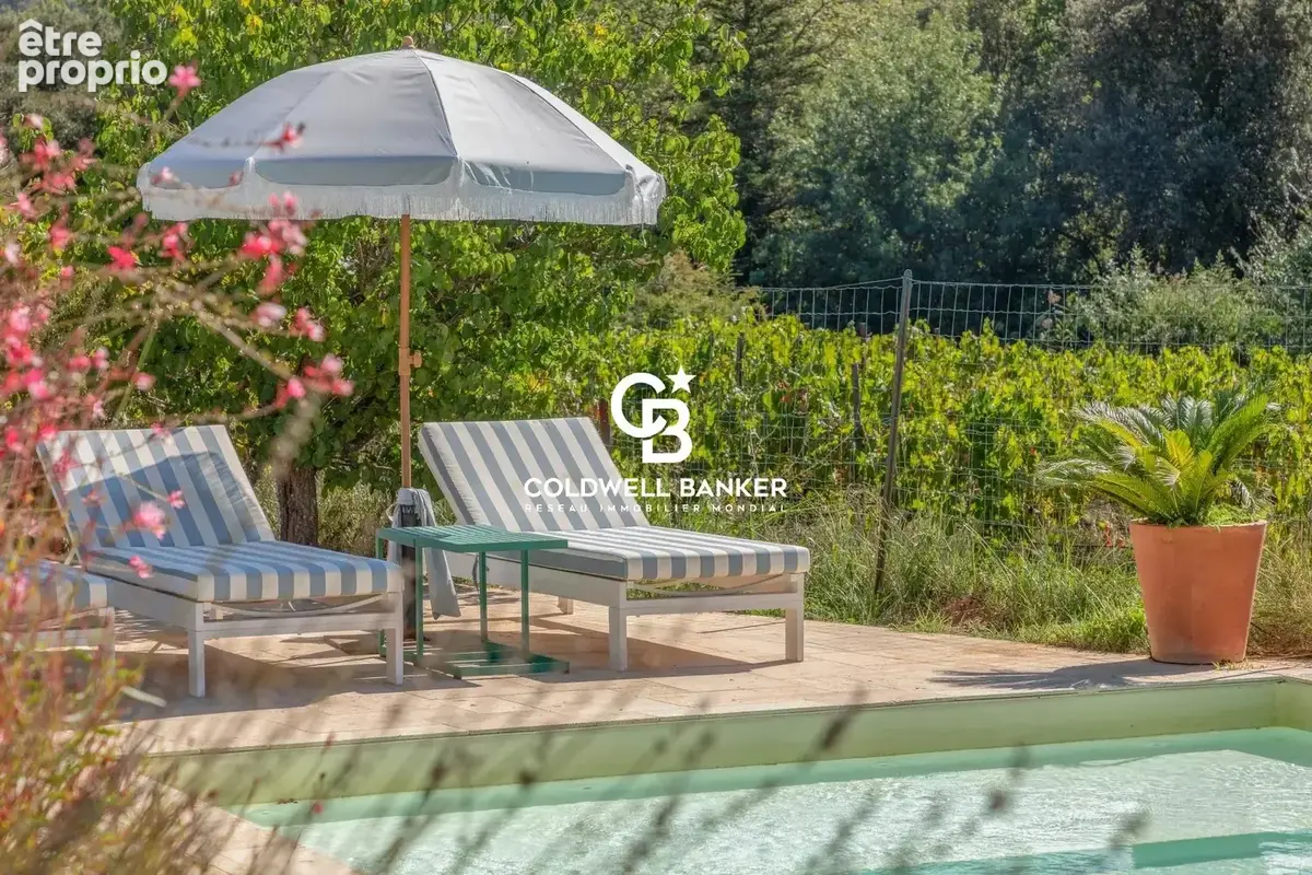 Maison de plain-pied avec piscine et vue sur les vignes, Les Borrels - 3400 Hyères-les-palmiers - photo 22