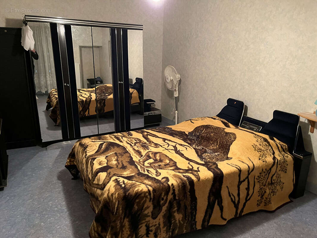 Maison à MONTREUIL-BELLAY