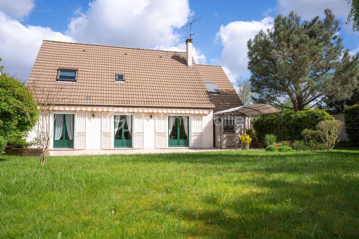 Maison à SAINT-MICHEL-SUR-ORGE