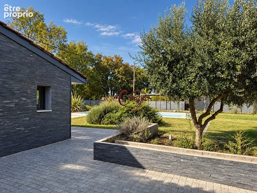Photo Maison à Gauriaguet au prix de 354 000€