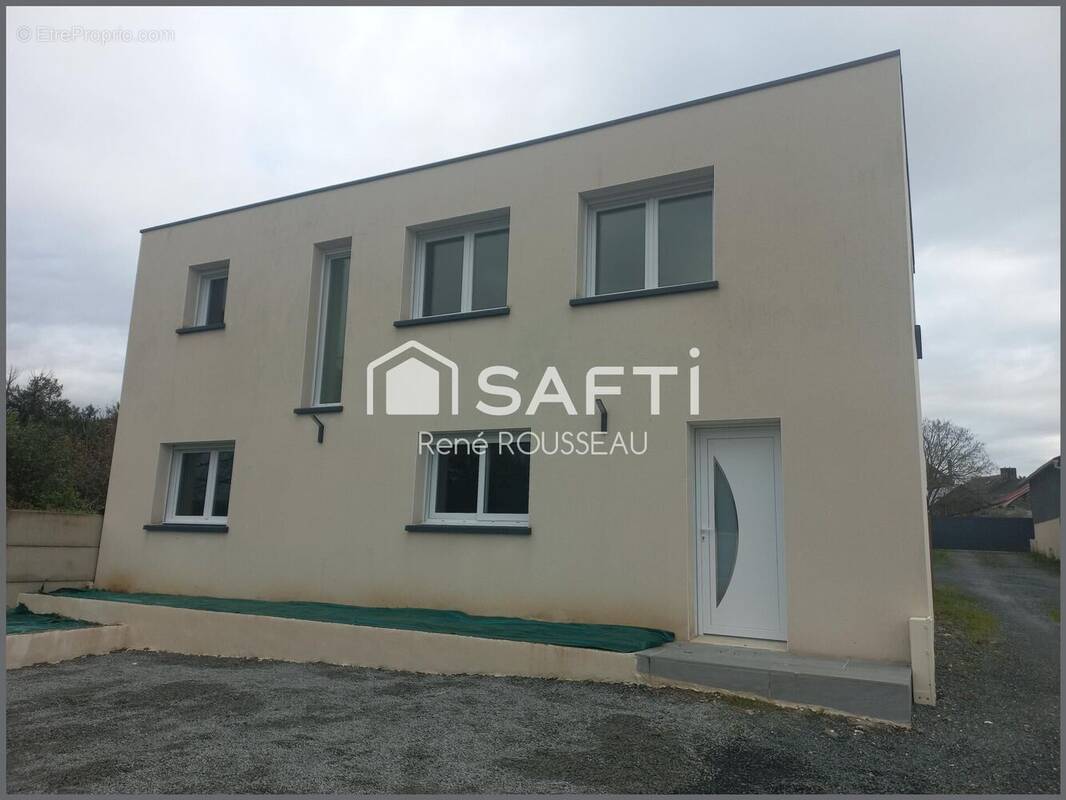 Photo 1 - Maison à LA GRIGONNAIS