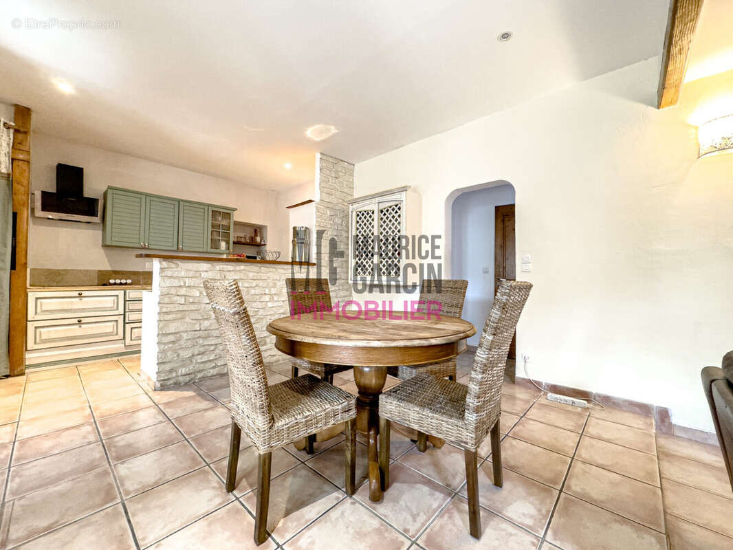 A vendre, à acheter, T3 avec jardin, 13160 Chateaurenard - Appartement à CHATEAURENARD