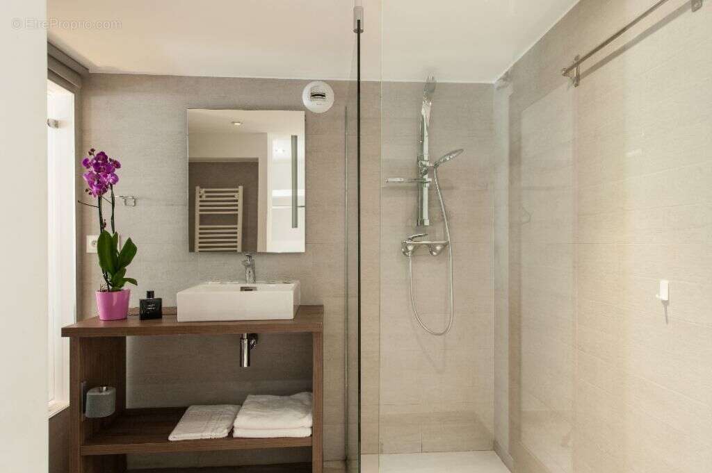 Appartement à SAINT-CYR-SUR-MER