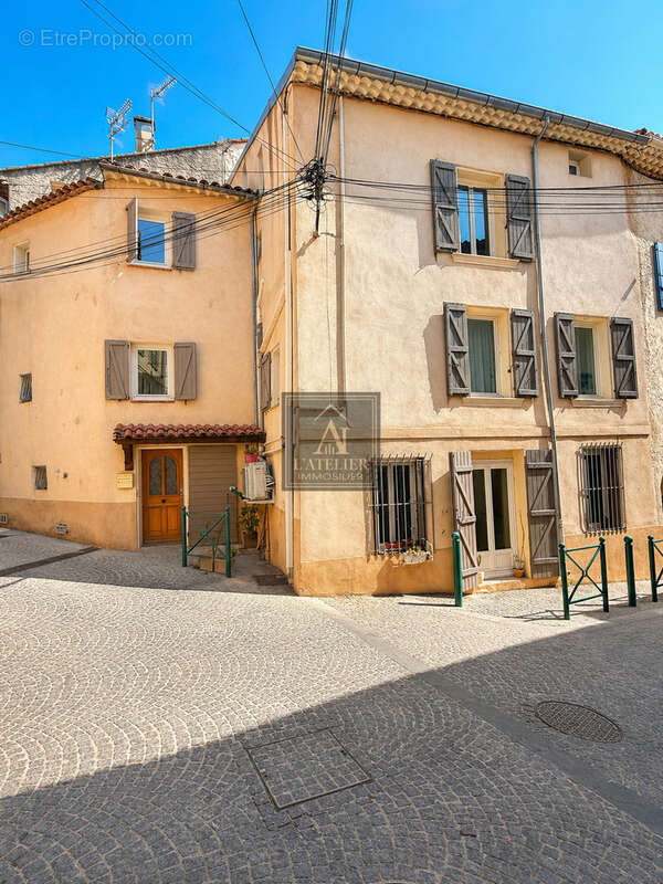 Maison de village de 142 m2 avec de nombreuses chambres, cave et grenier - photo 12