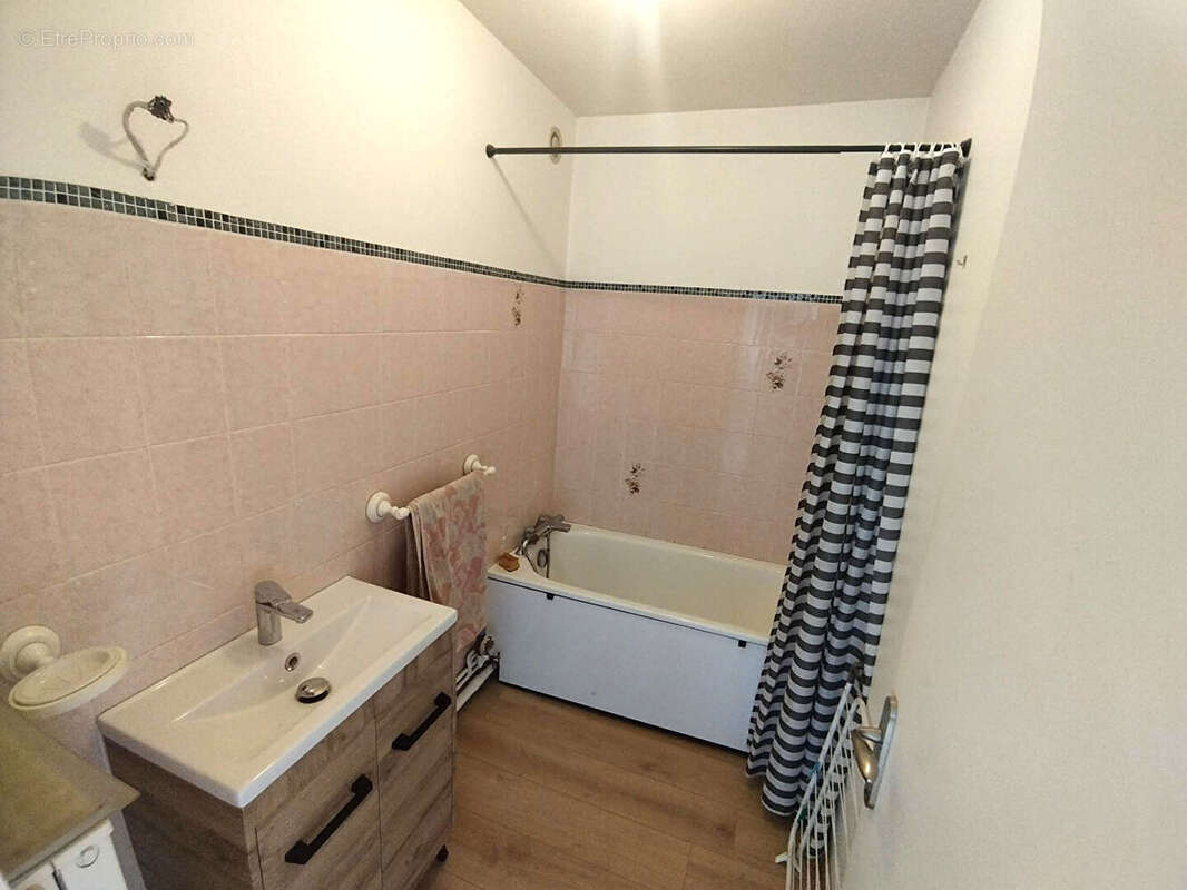 Appartement Cholet 2 pièce(s) 49 m2 SACRE-COEUR - photo 5