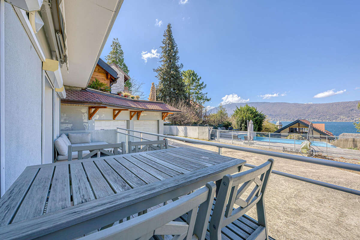 Appartement à VEYRIER-DU-LAC