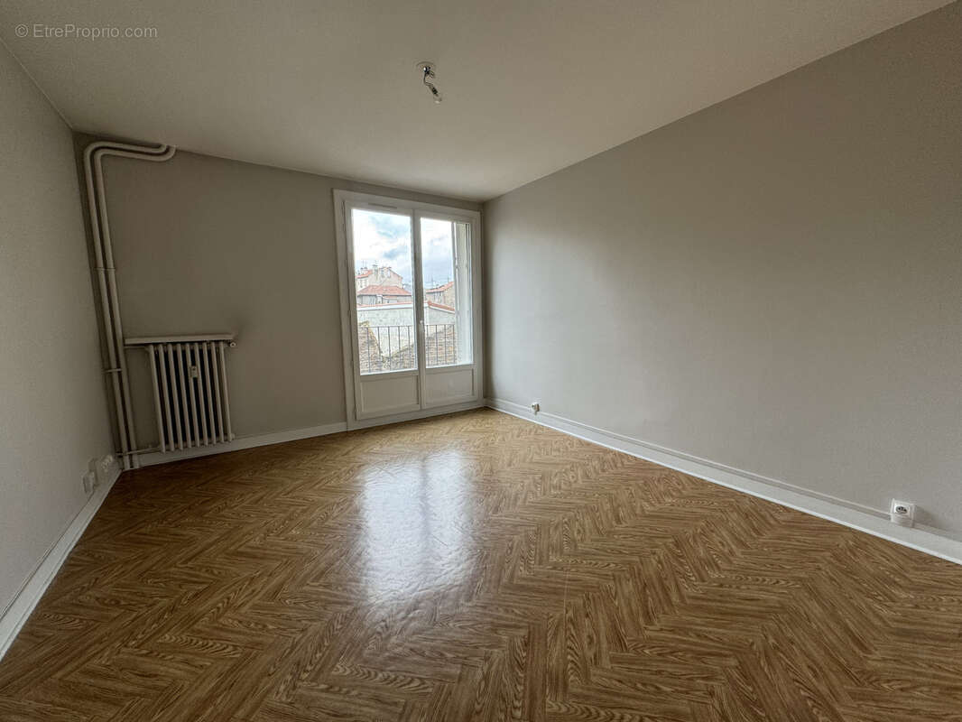 Appartement à SAINT-ETIENNE
