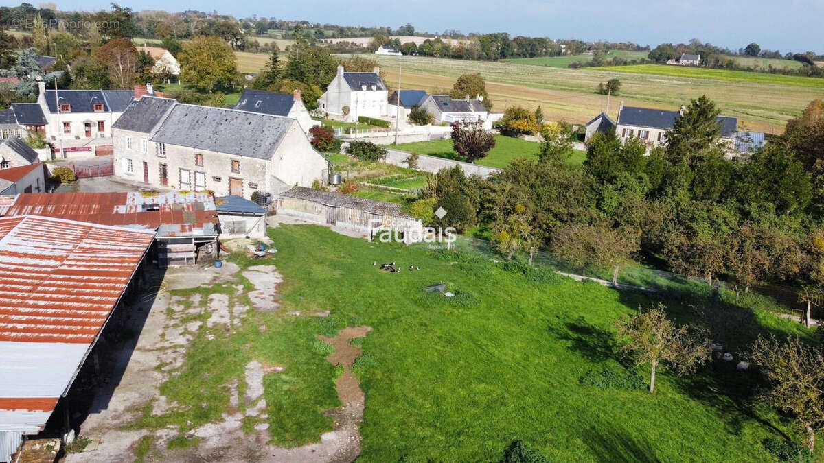 Maison 135 m² à Canchy  - photo 6