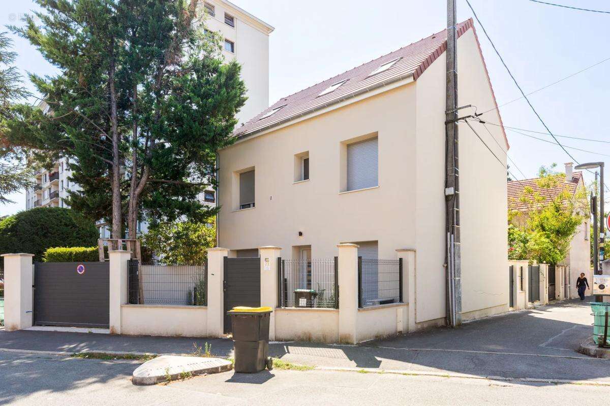Maison de 7 pièces de 150 m² à Villejuif - photo 13