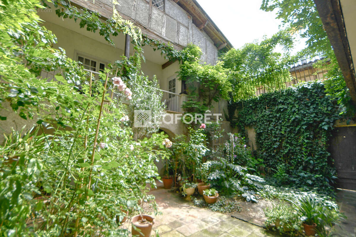 Maison à LISLE-SUR-TARN