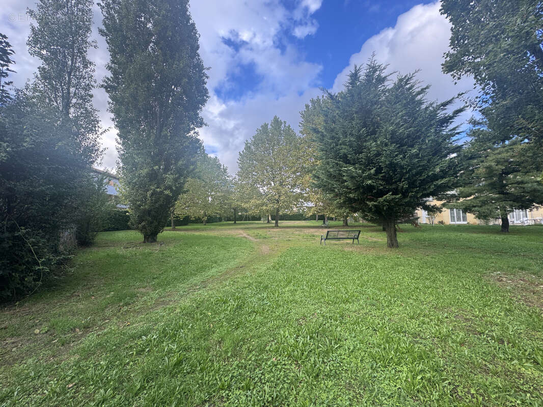 Appartement à SAINT-GEORGES-DE-RENEINS