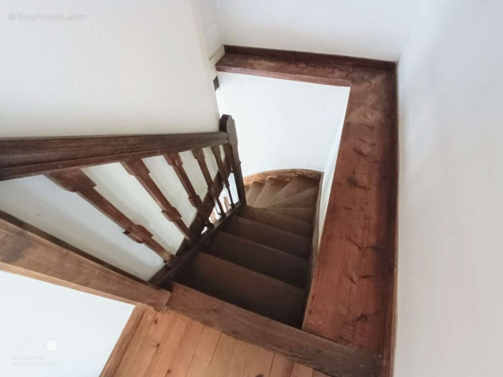 Maison à ARC-LES-GRAY