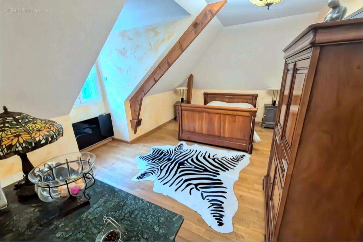 Maison à MONTGIVRAY