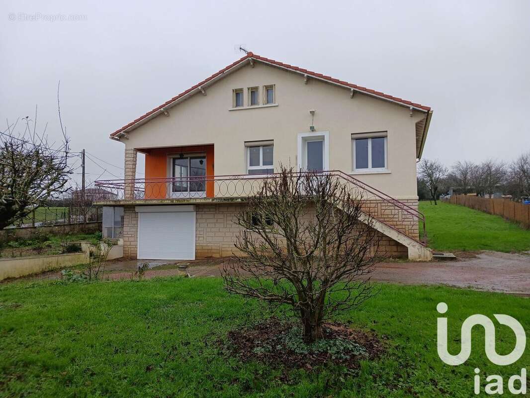 Photo 2 - Maison à LE VIGEANT