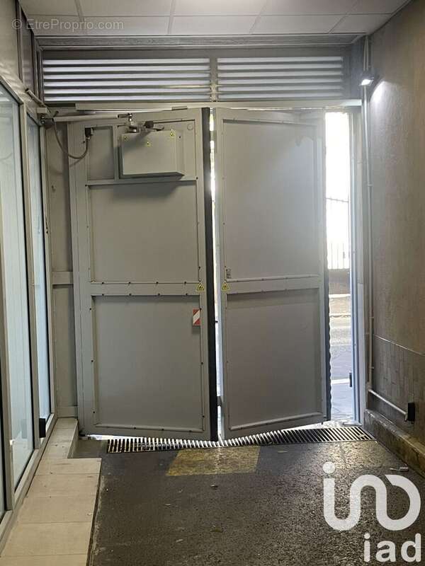 Photo 2 - Parking à PARIS-12E