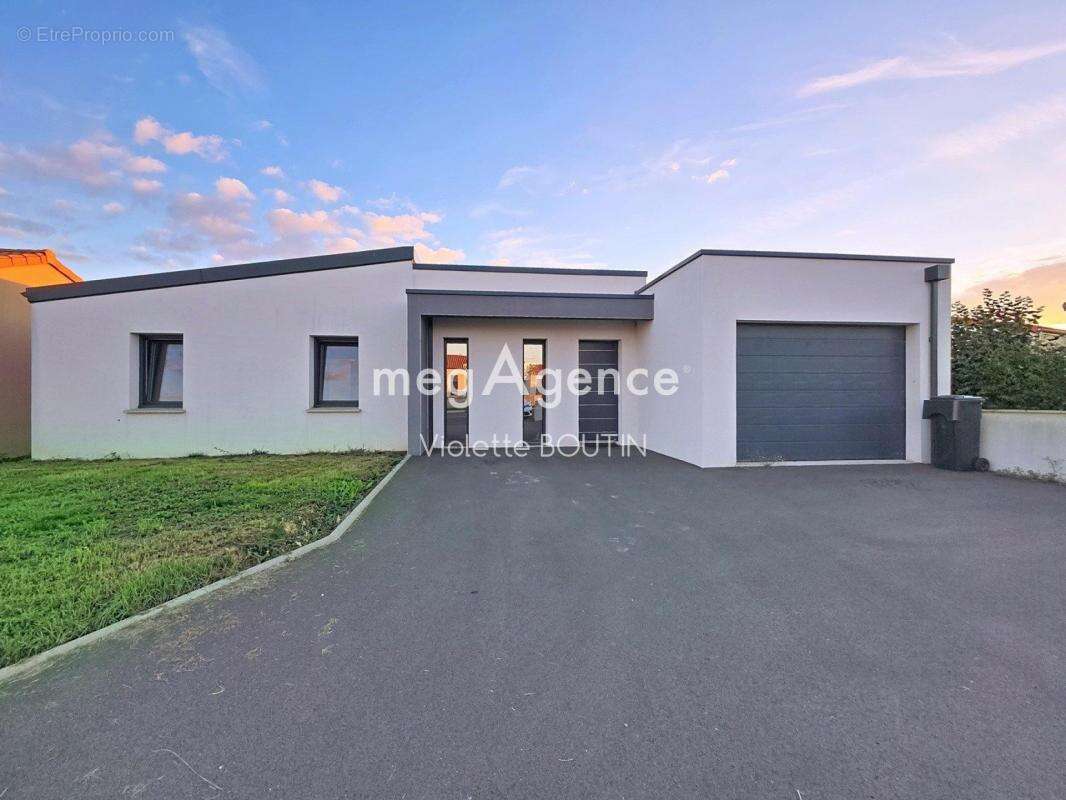 Maison à LA POITEVINIERE