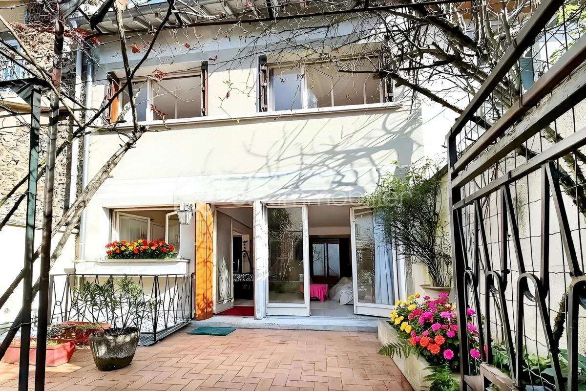 Maison à PARIS-19E