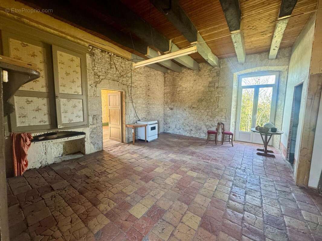 Maison 100 m² à Saint-Beauzeil  - photo 4