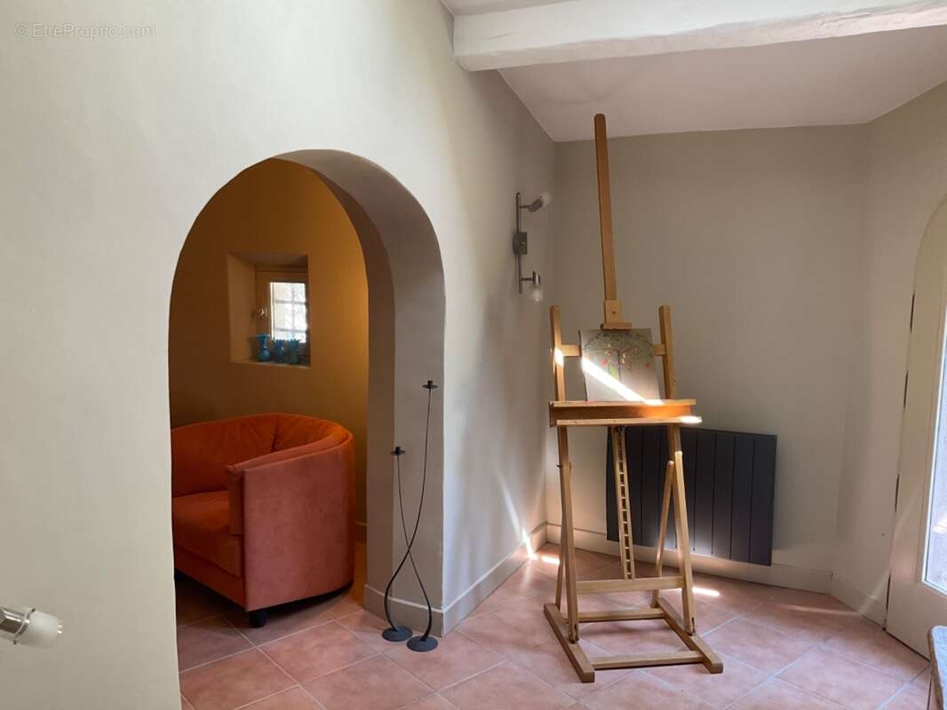 Proprieté  à 20 mns d'Aix en Provence sur la commune de Rognes  380m2 avec 8 chambres - photo 21