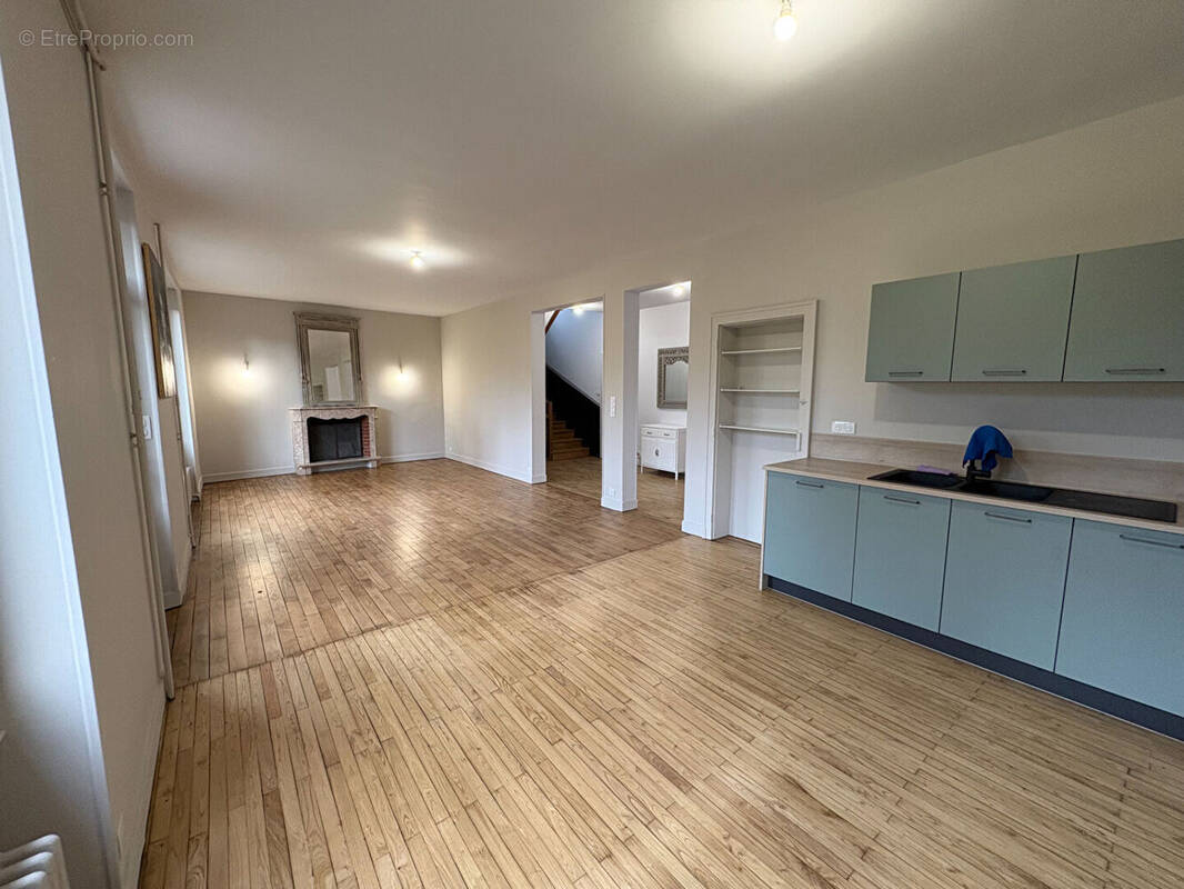 Maison à AIXE-SUR-VIENNE