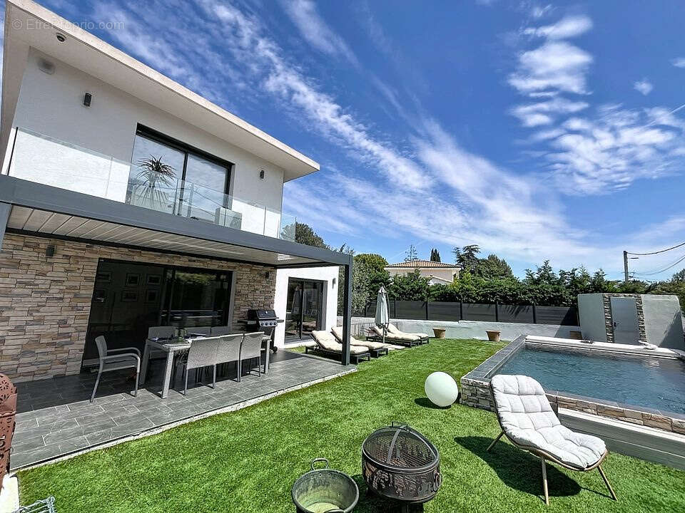 Maison à CABRIES