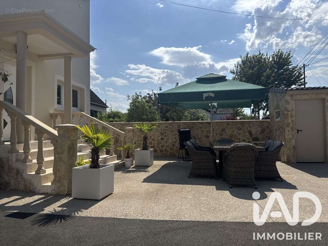 Maison 130 m² à Montgeron  - photo 2